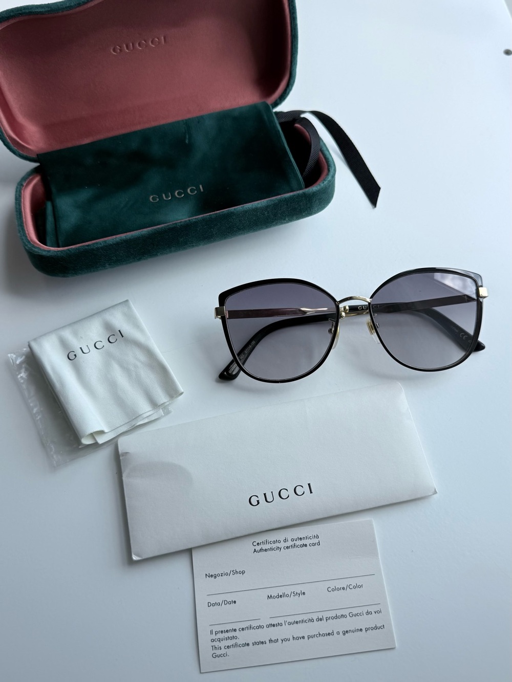 Gucci Black Frame Gradient Lens Women's Sunglasses